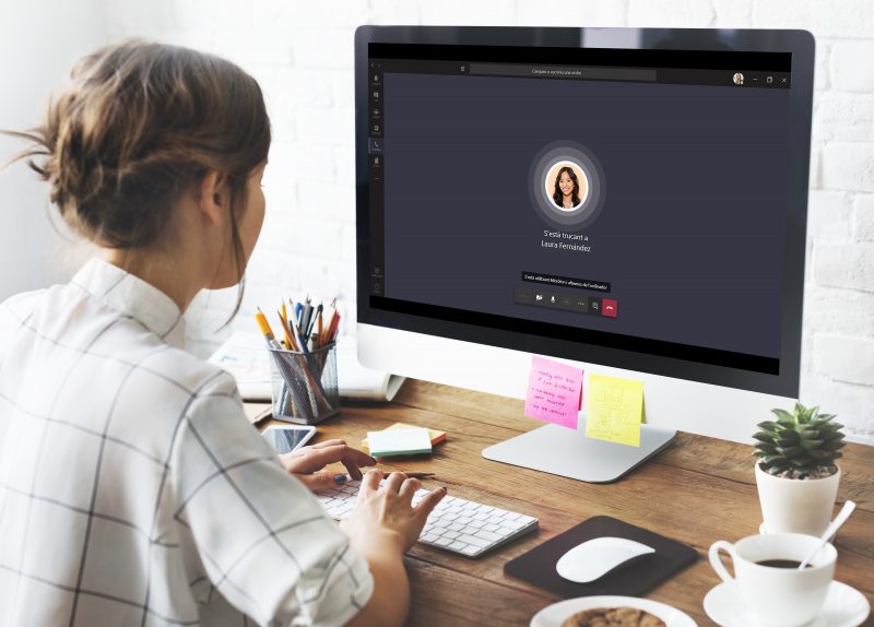 Microsoft Teams mirror mode in meetings, and how to avoid it